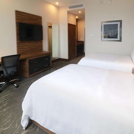 Hilton Garden Inn Monterrey Obispado Екстер'єр фото