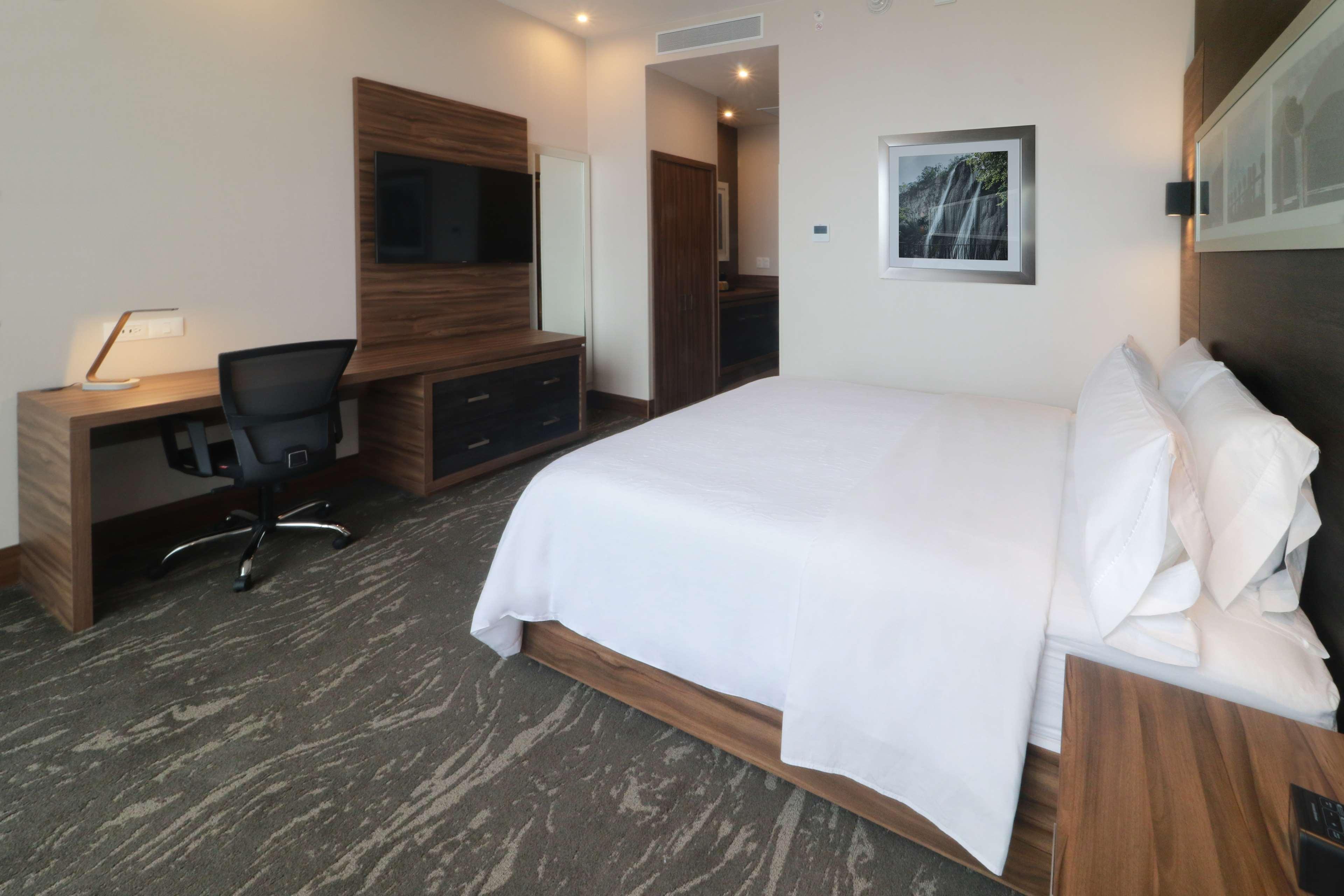 Hilton Garden Inn Monterrey Obispado Екстер'єр фото