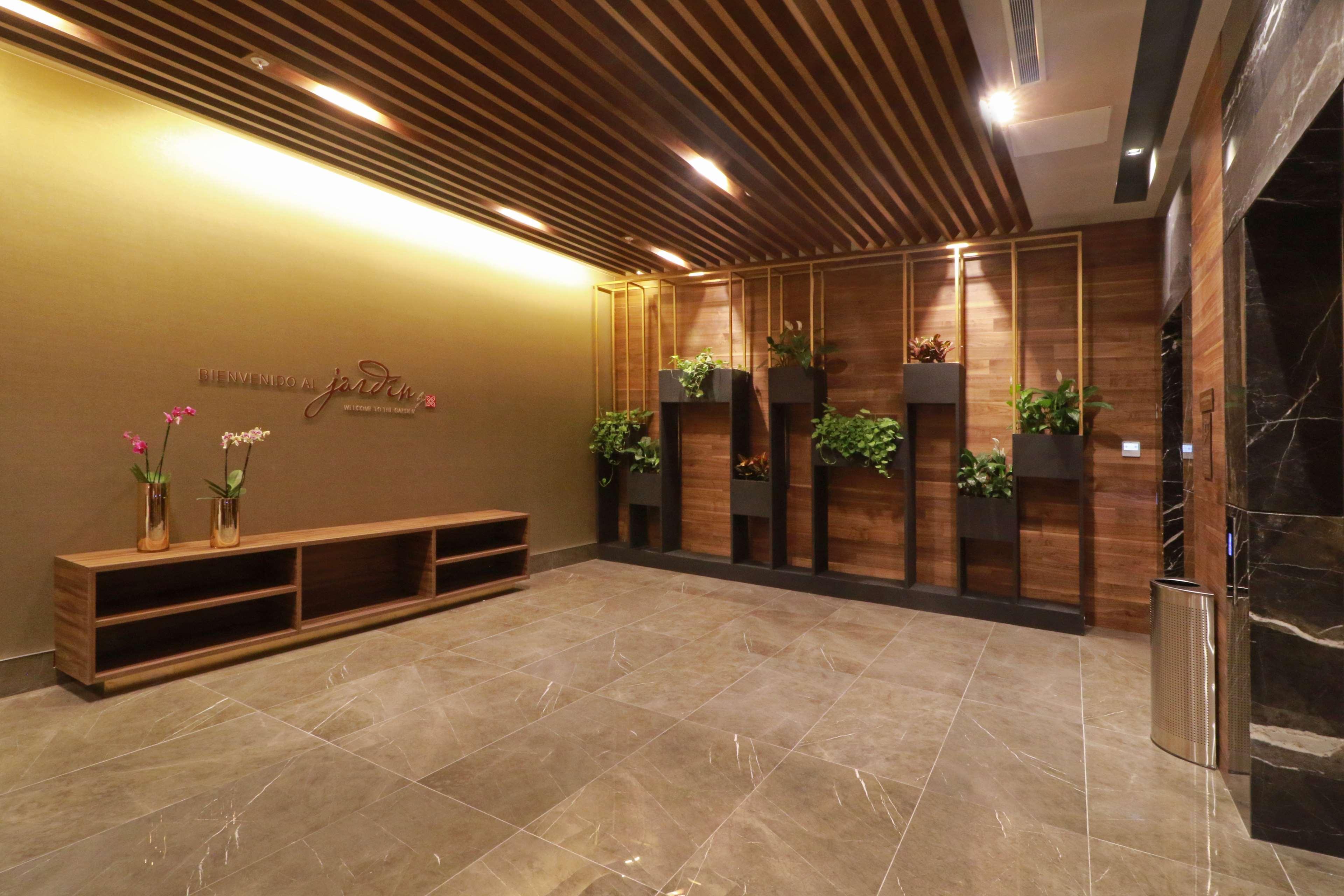 Hilton Garden Inn Monterrey Obispado Екстер'єр фото
