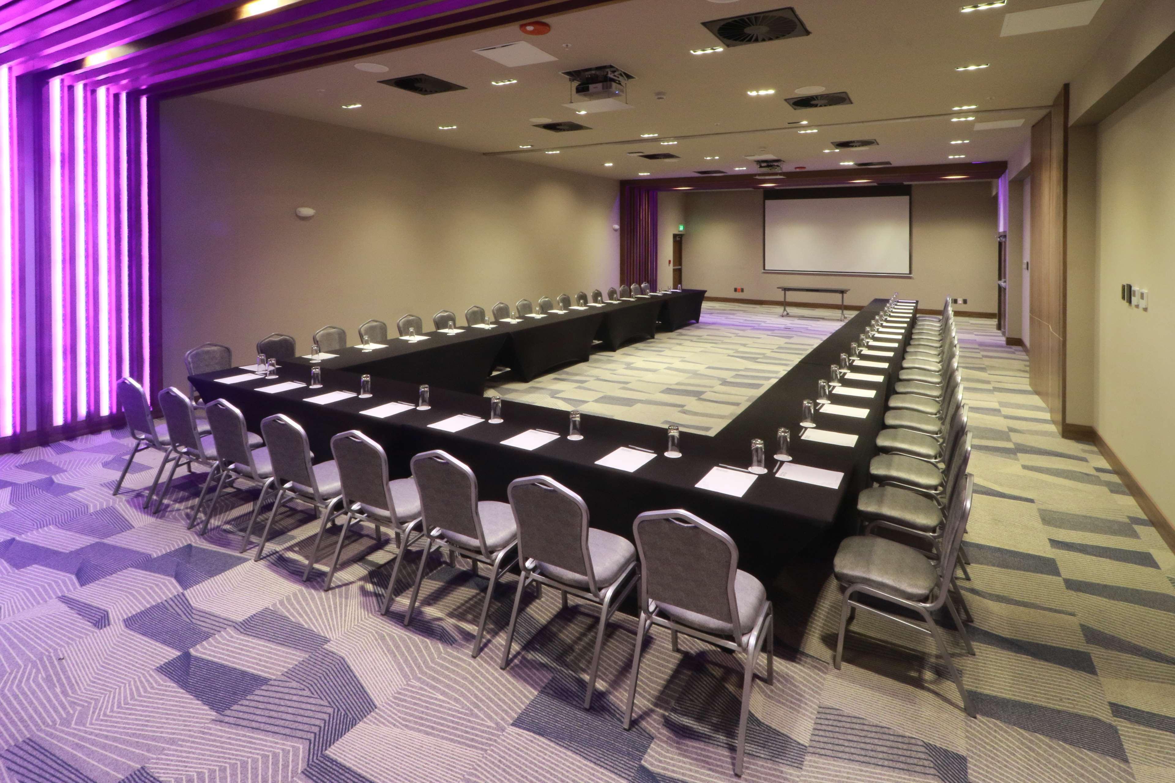 Hilton Garden Inn Monterrey Obispado Екстер'єр фото