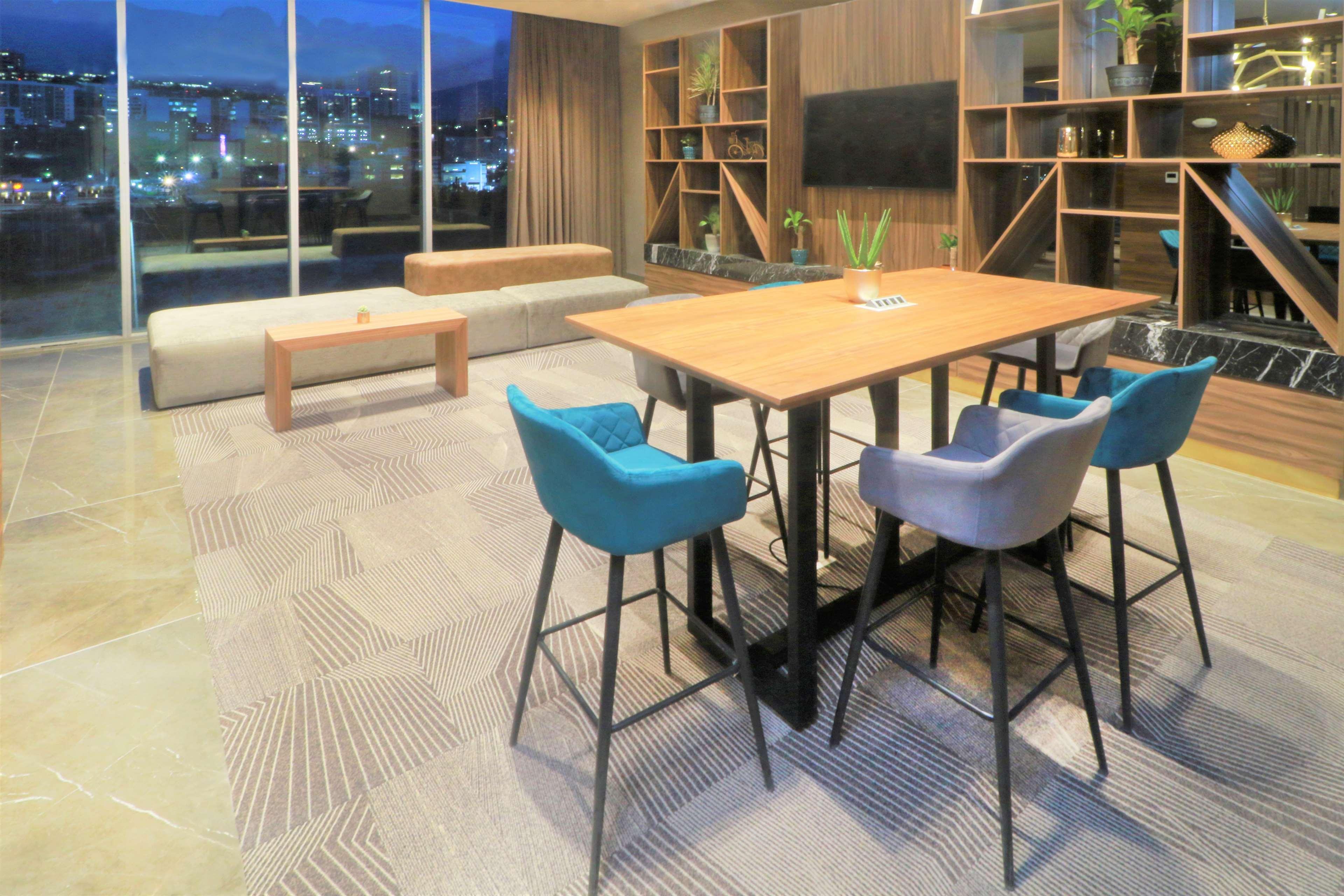 Hilton Garden Inn Monterrey Obispado Екстер'єр фото