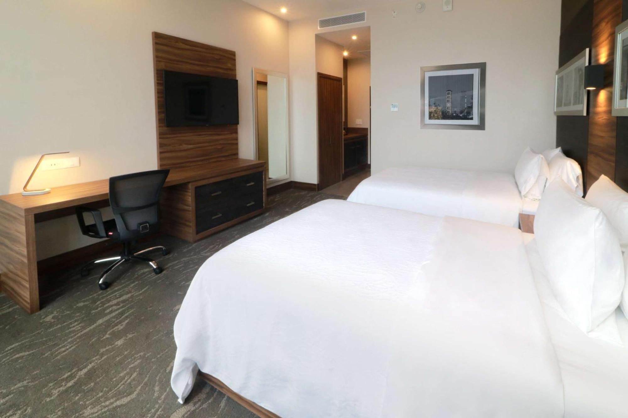 Hilton Garden Inn Monterrey Obispado Екстер'єр фото