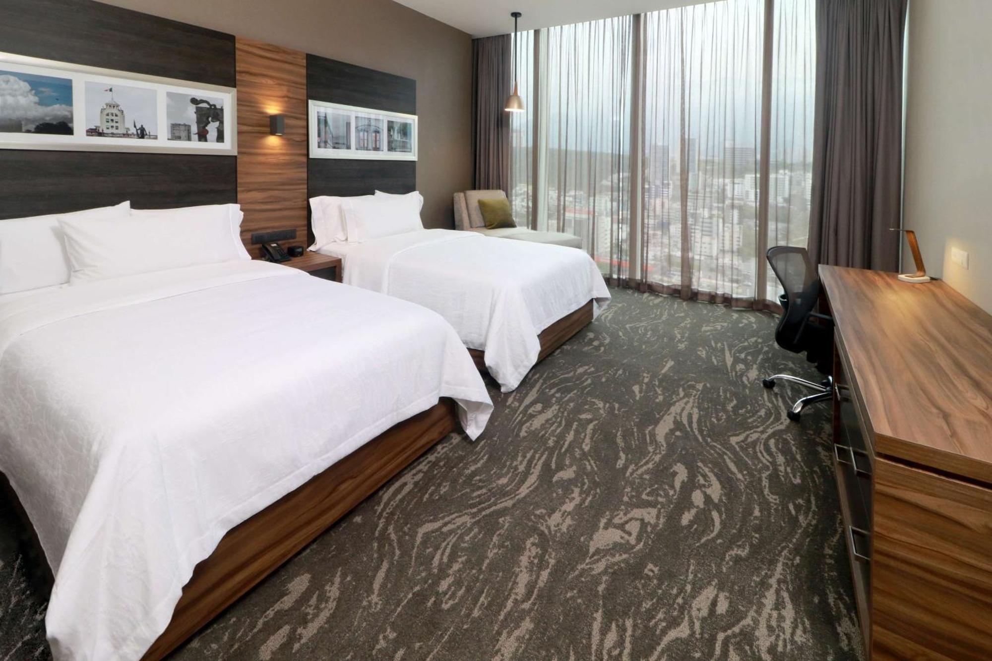 Hilton Garden Inn Monterrey Obispado Екстер'єр фото